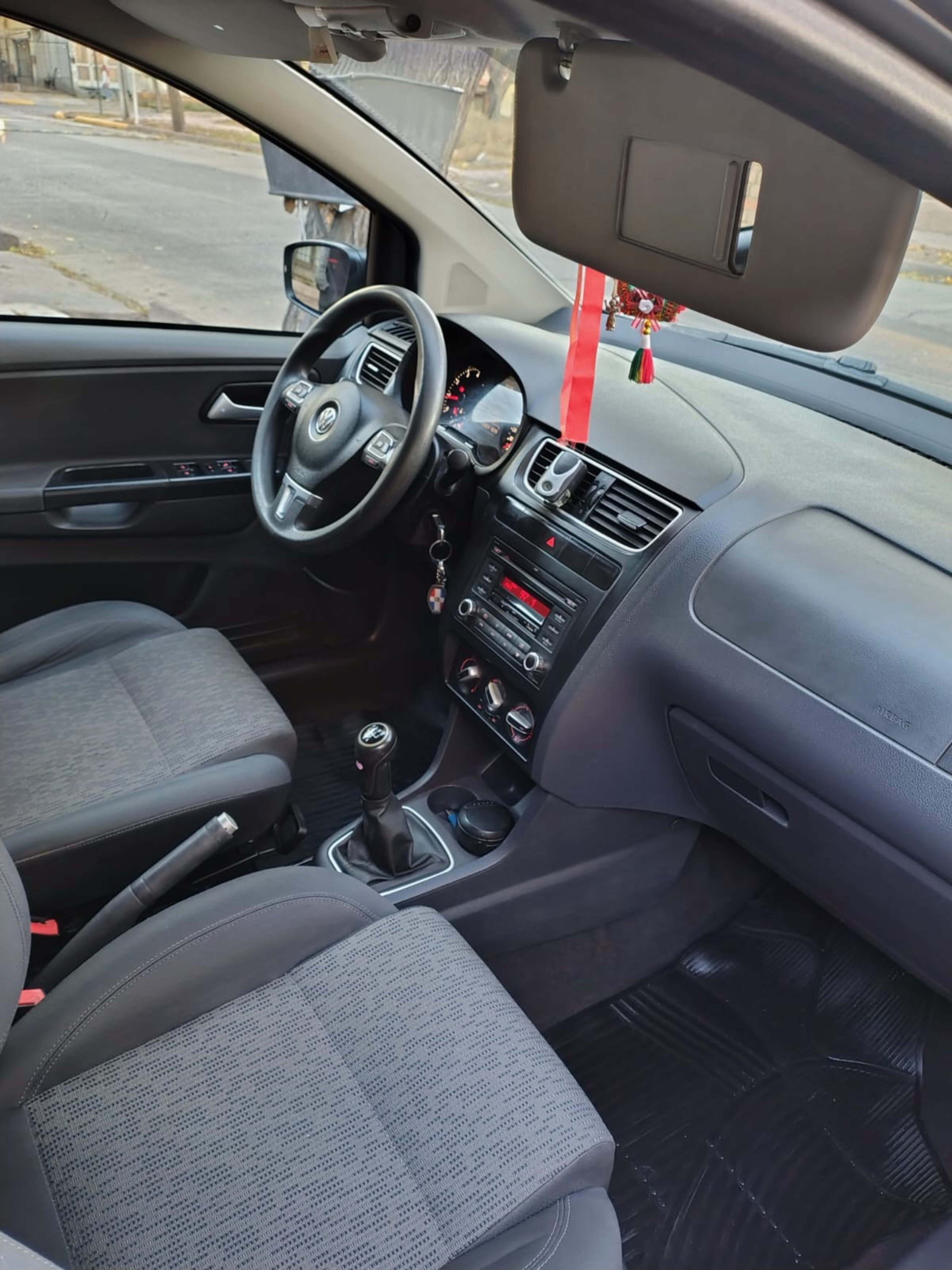 Volkswagen Suran 2013 Trendline — foto 4