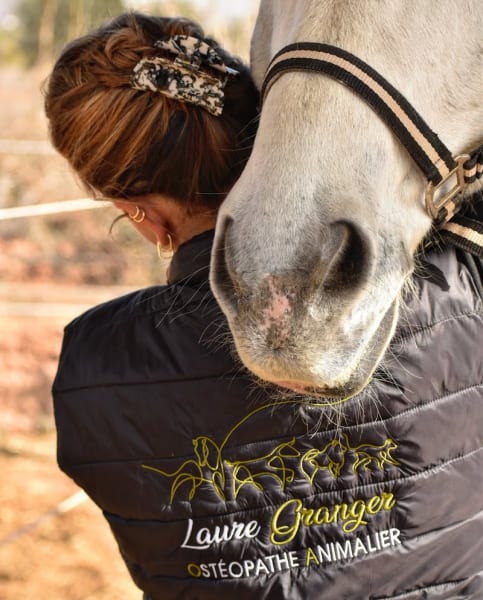 Laure Granger - Ostéopathe Animalier — photo