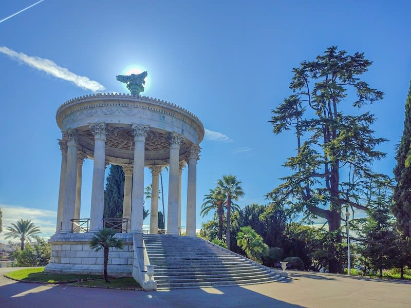 Square Jean Baptiste Carpeaux — photo