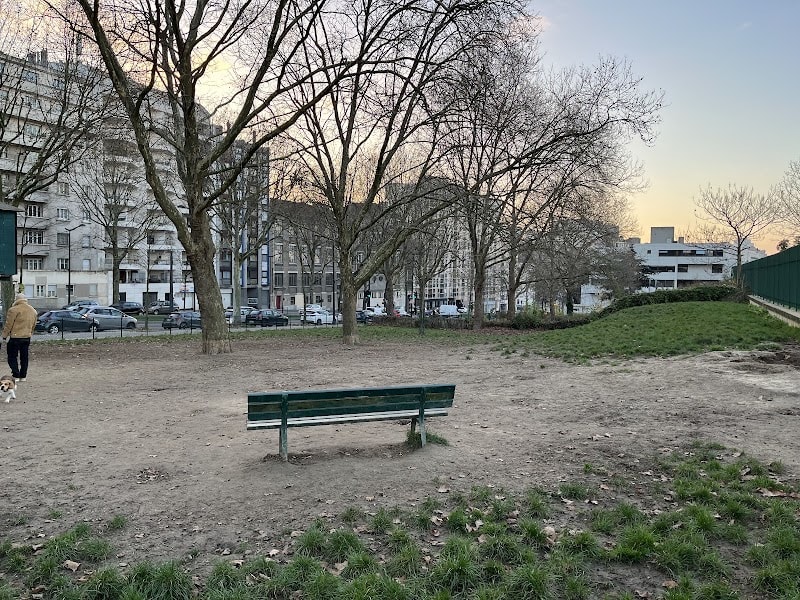 Plate-bande du boulevard Sérurier - Espace canin — photo