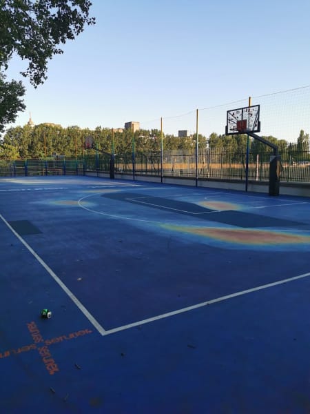 Plate-bande du boulevard Sérurier - Espace canin — photo