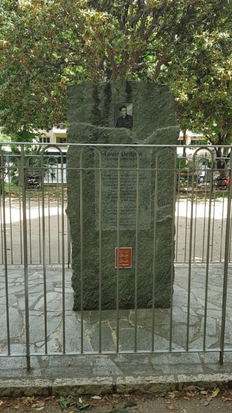 Square de l’Escadrille Normandie-Niemen — photo