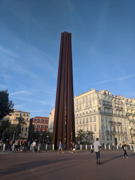 Esplanade Georges Pompidou — photo