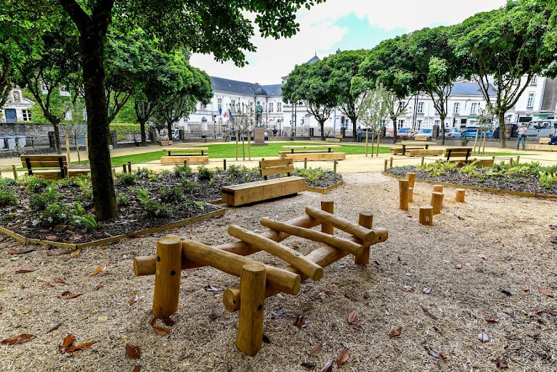 Square Amiral Halgan — photo