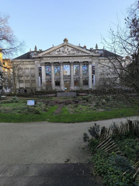 Square Louis Bureau — photo