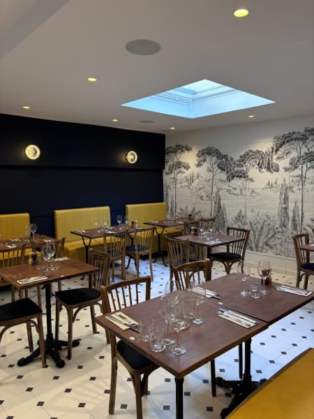 Yaya Café Restaurant — photo