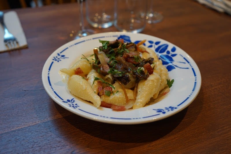 Yaya Café Restaurant — photo