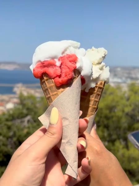 Glacier Marseille Triporteur et Boutique - La Mignonne — photo