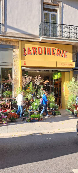 La Centrale jardinerie — photo