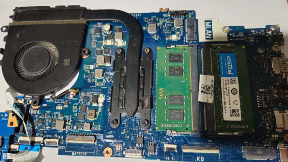 Placa Dell Inspiron 15 3000 + 16GB Mem. — Electrónica en trueque