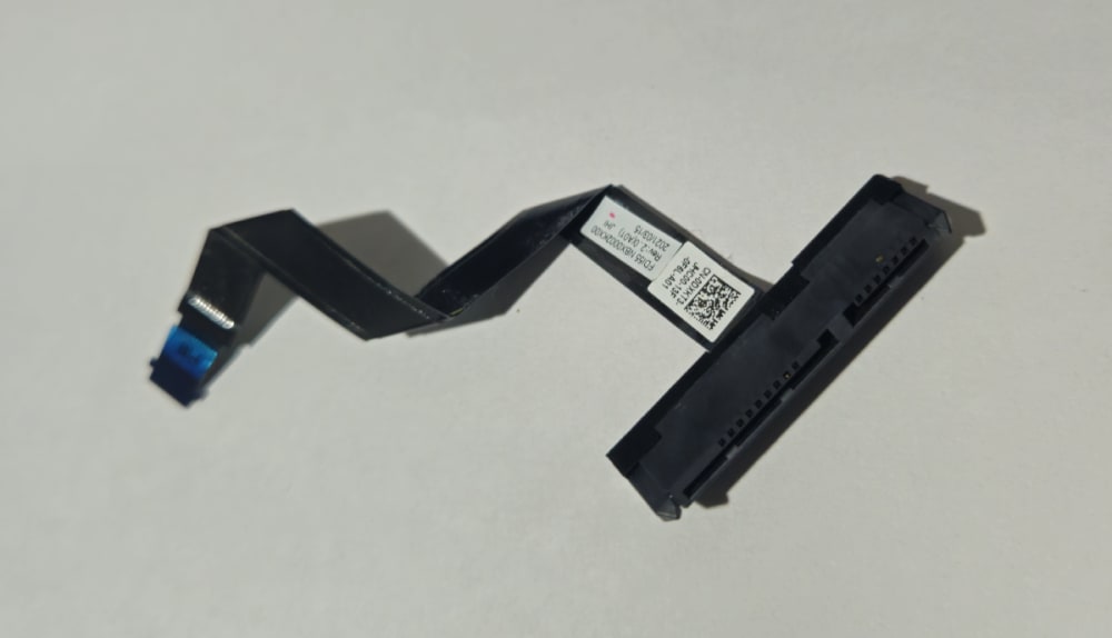 Conector HDD Dell Inspiron 3500 + Case — Electrónica en trueque