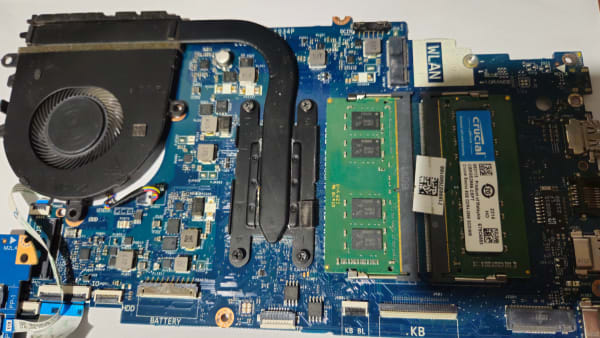 Placa Dell Inspiron 15 3000 + 16GB Mem.