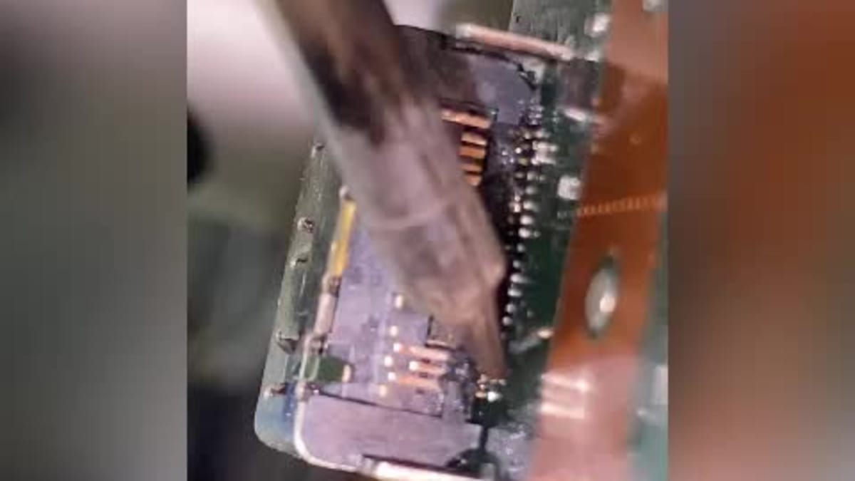 video-output-E3707D11-AE63-4621-9768-B035303AC7E8-1.mp4