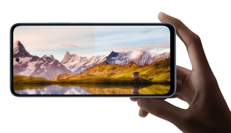 Large Full HD Display For Better Videos