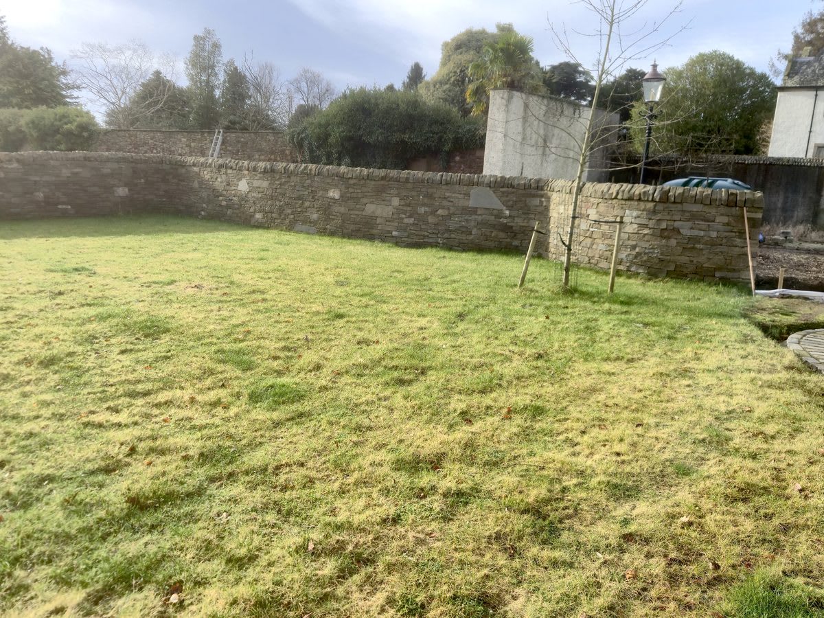 Curved dry stone dyke near Carnoustie - Image 4 - Masowa & Son