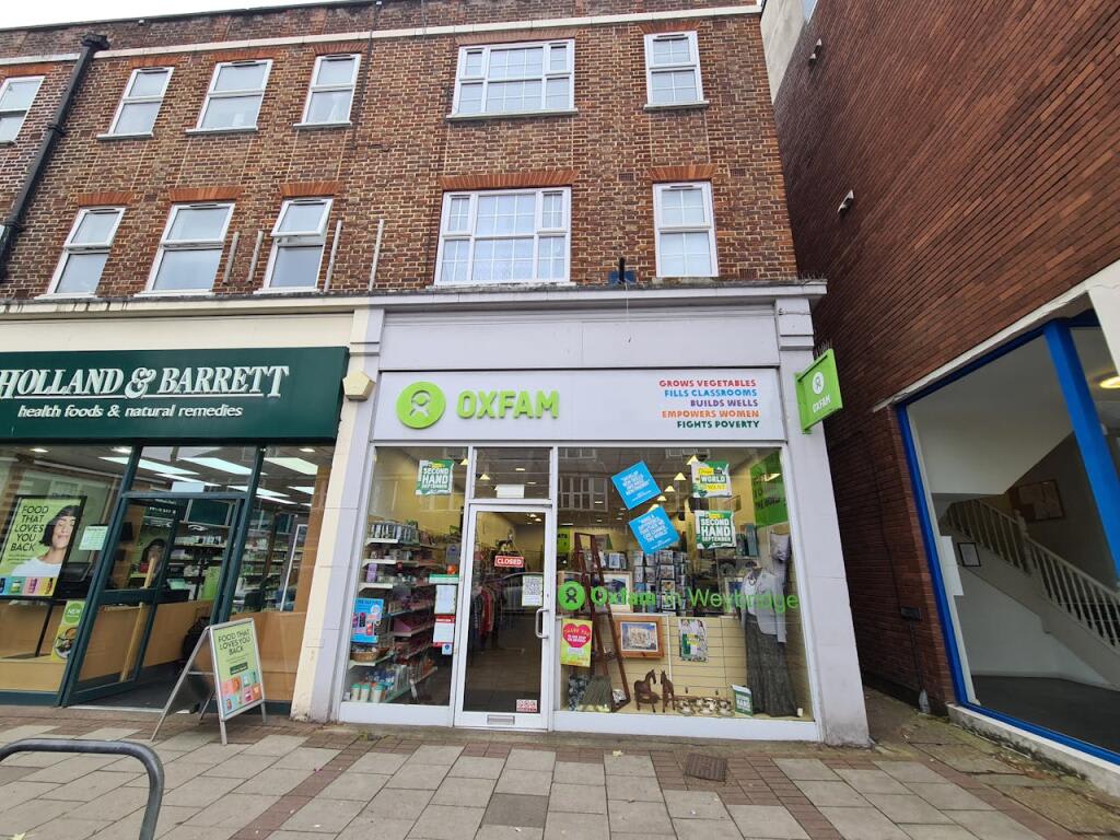 Weybridge Commercial Window Cleaning - Primgaard Exterior Cleaning