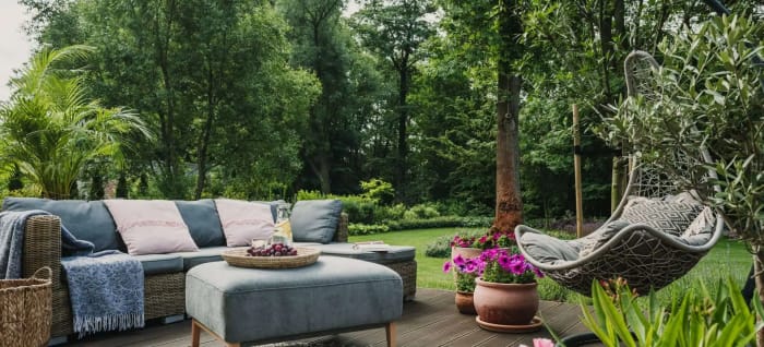 Montrose Landscapes – expert garden design and planning in Surrey, creating bespoke outdoor spaces with beauty and function.