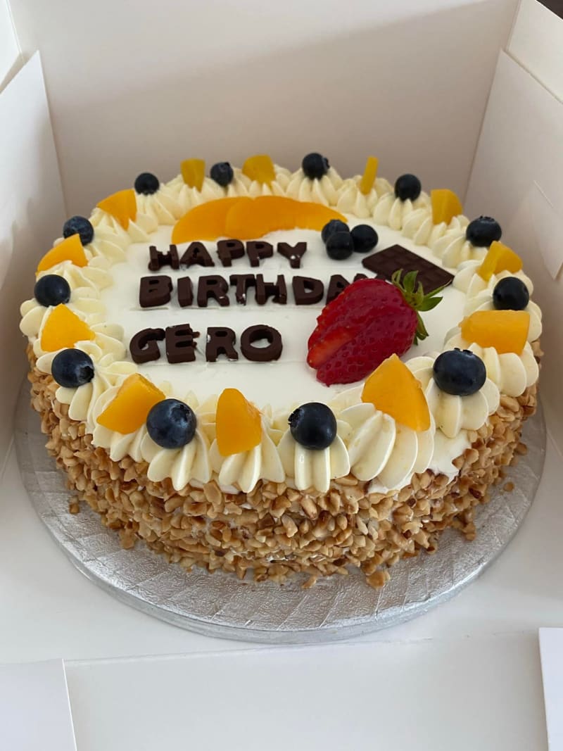 Italian Celebration Cake 14