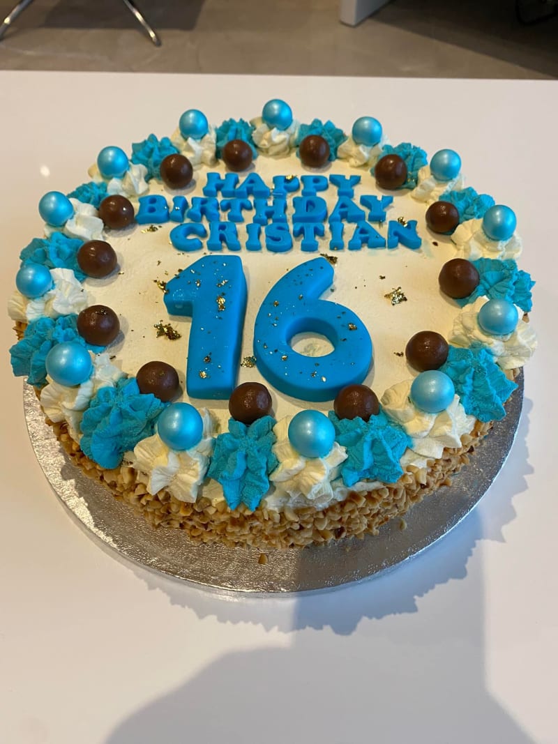 Italian Celebration Cake 17