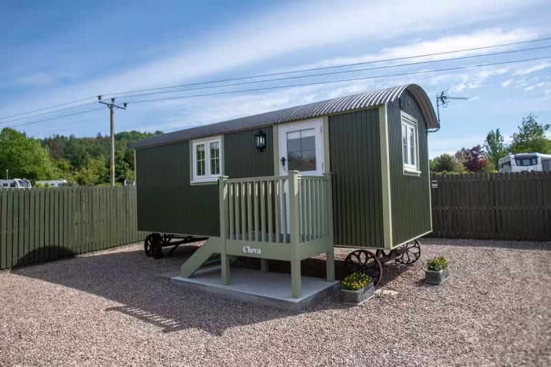 Hut Spotlight - CLOVA