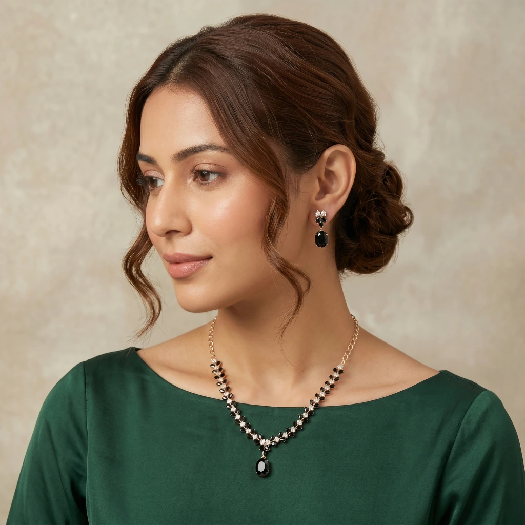 Veda Noir Royale Necklace Set image 4