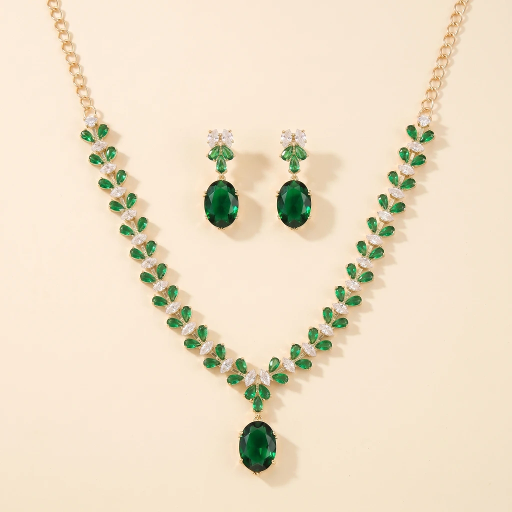 Malavika Emerald Royale Necklace Set  image 2