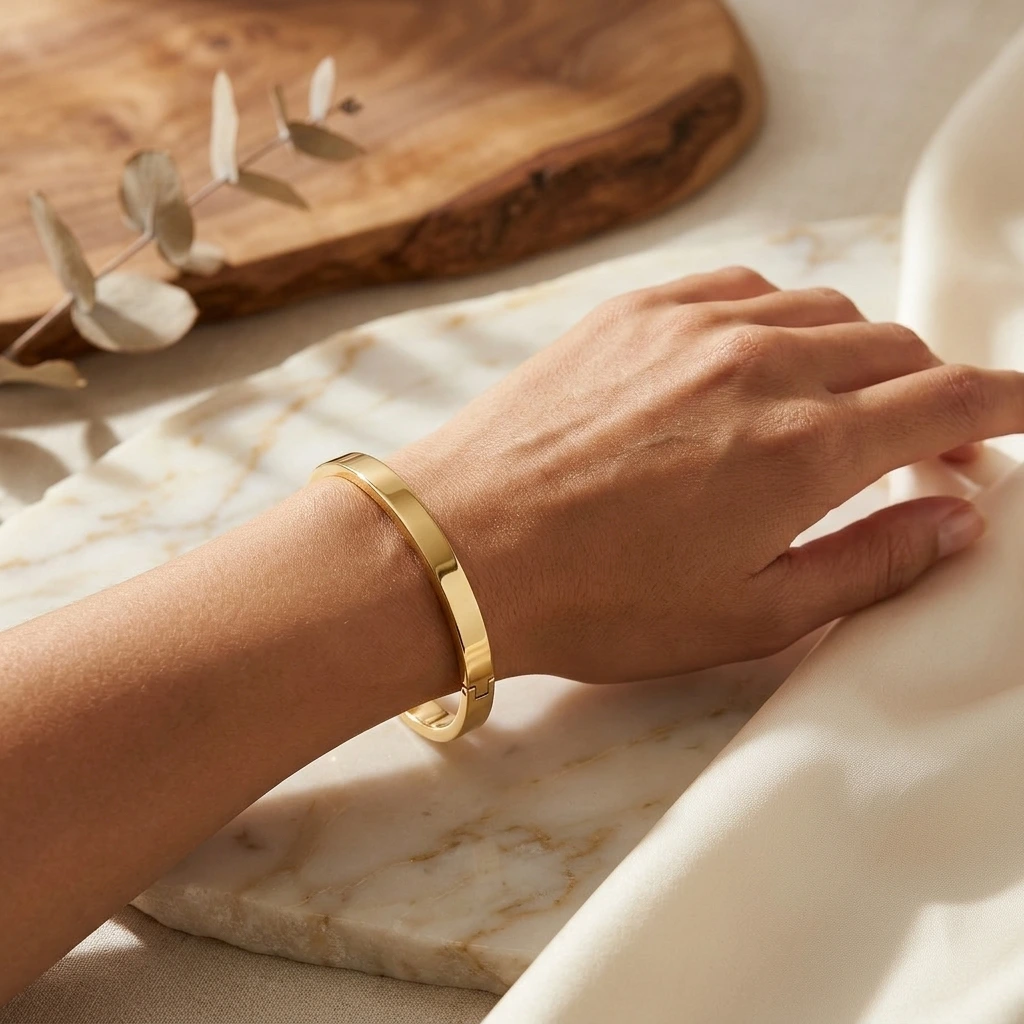 Sleek Gold Designer Openable Bangle image 3