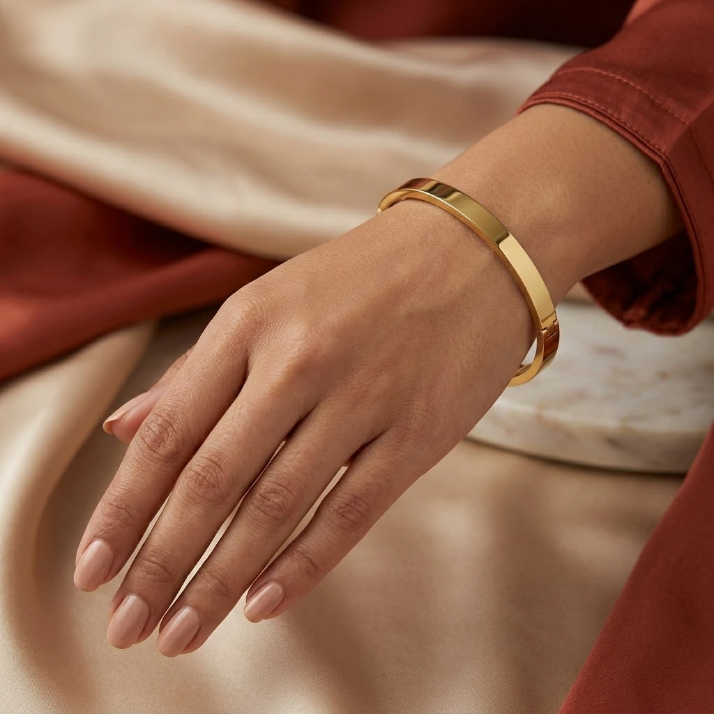 Sleek Gold Designer Openable Bangle image 2