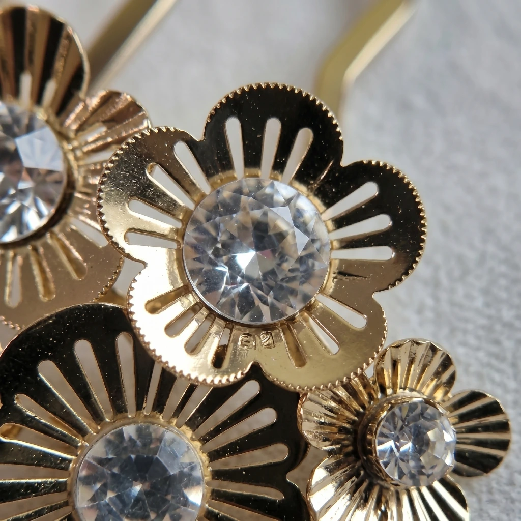 QDORA Gold Crystal Floral Juda Pin image 3