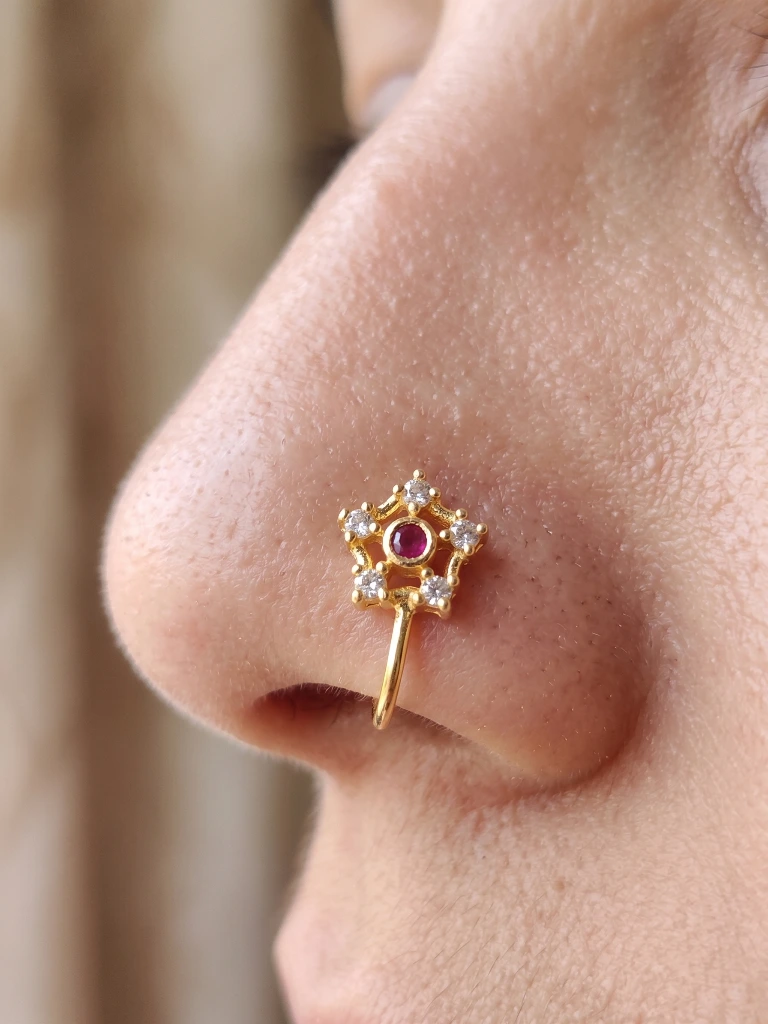 QDORA Gold Pink Stone Star Nose Cuff