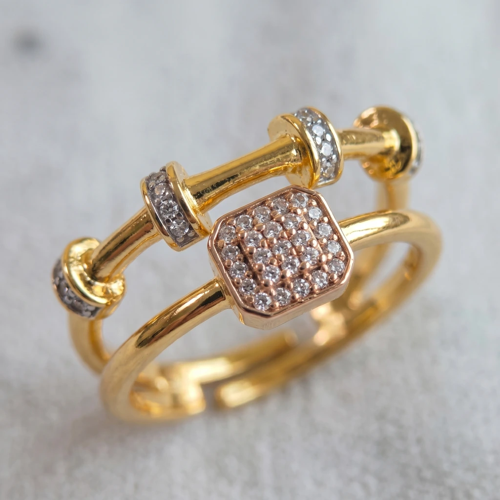 QDORA Gold Square Cluster Adjustable Ring