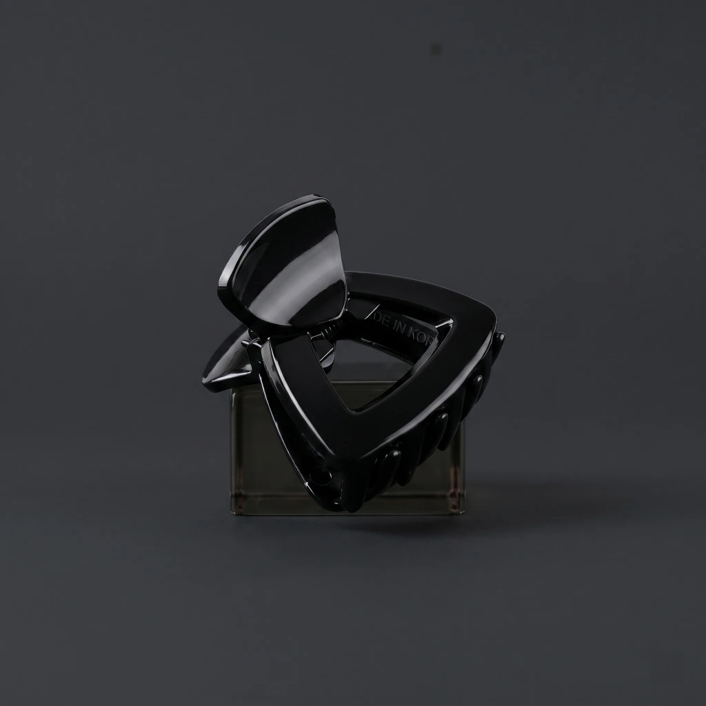 QDORA Black Glossy Geometric Claw Clip