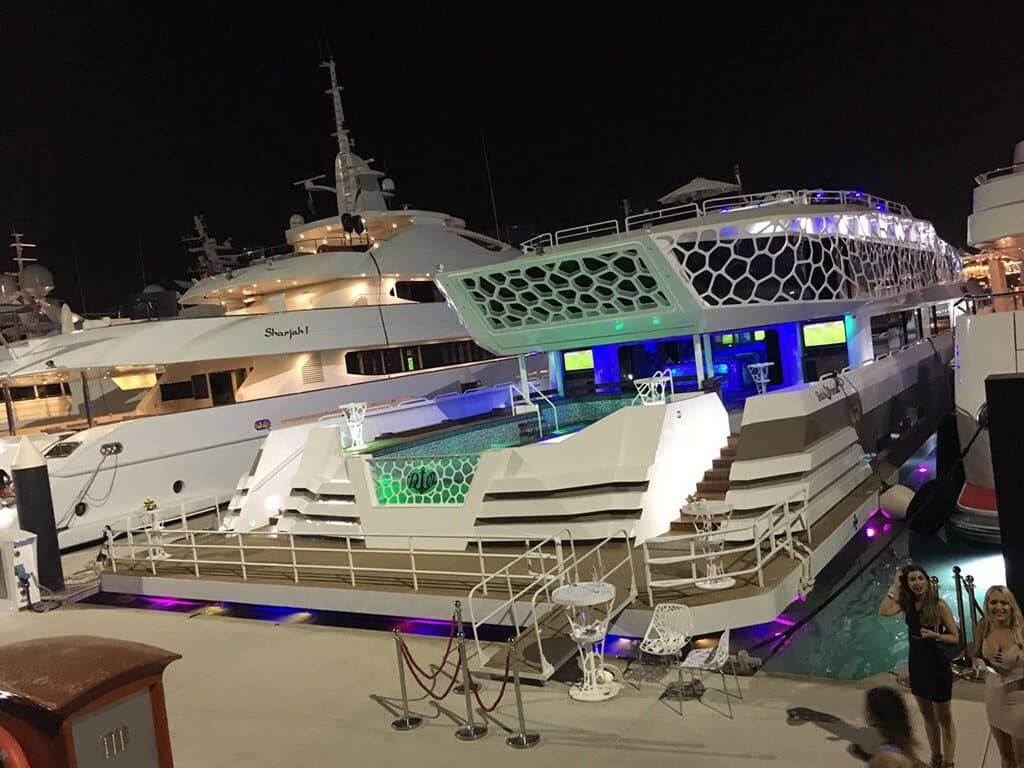 220ft Lotus - 220ft/67m - Yacht