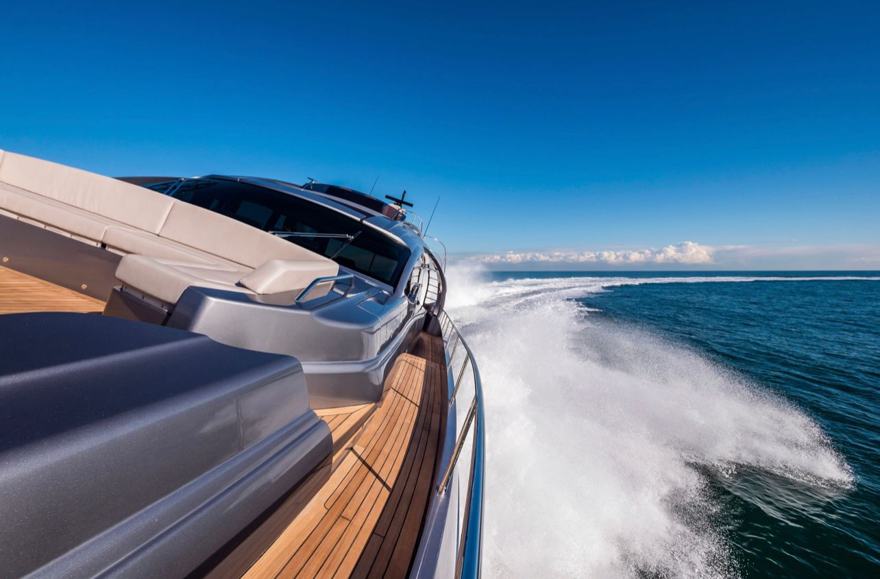 Pershing 8X with Seabob - 80ft/24m (2021) - Yacht