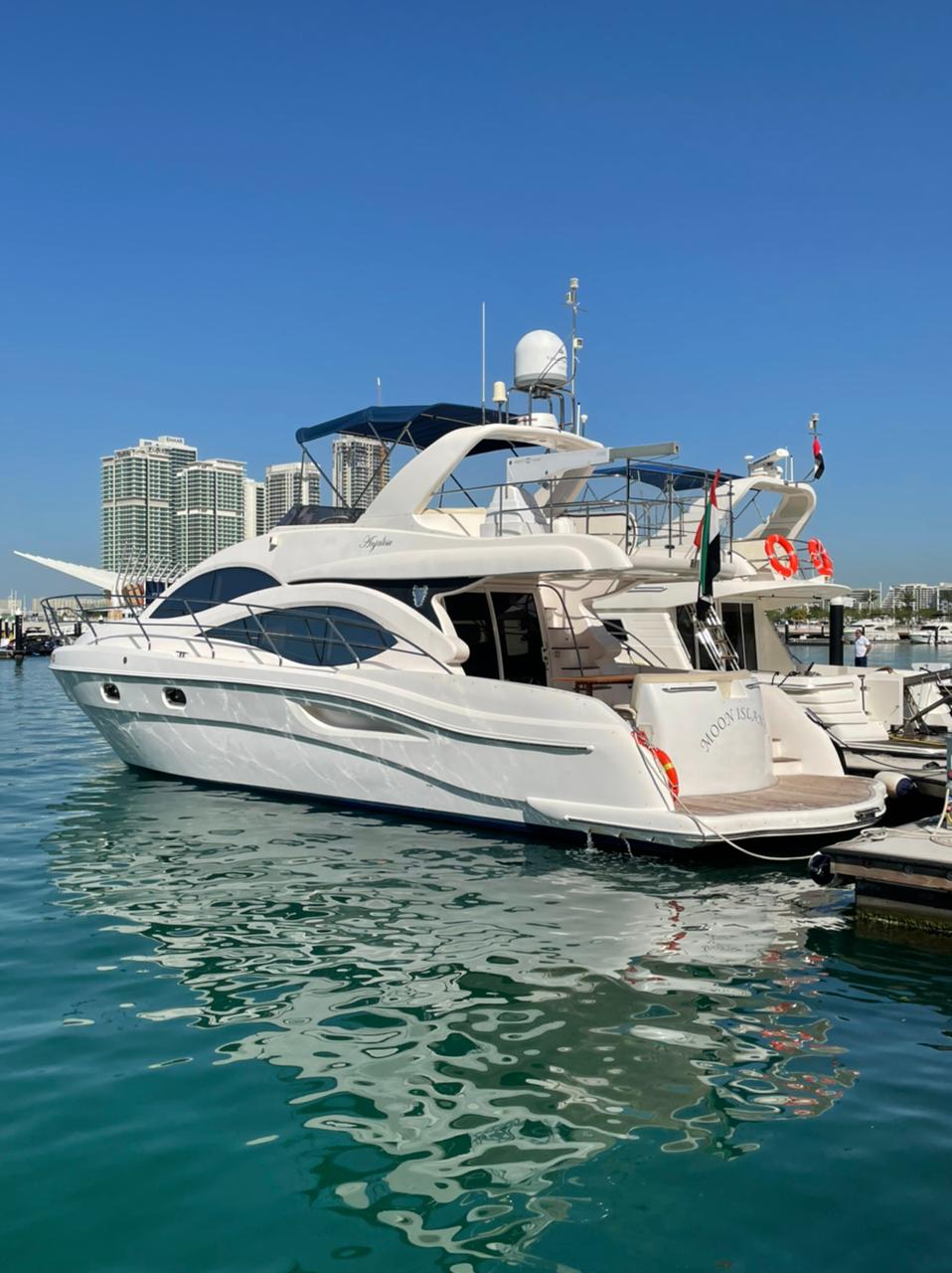 Majesty 50 - 50ft/15m (2009) - Yacht