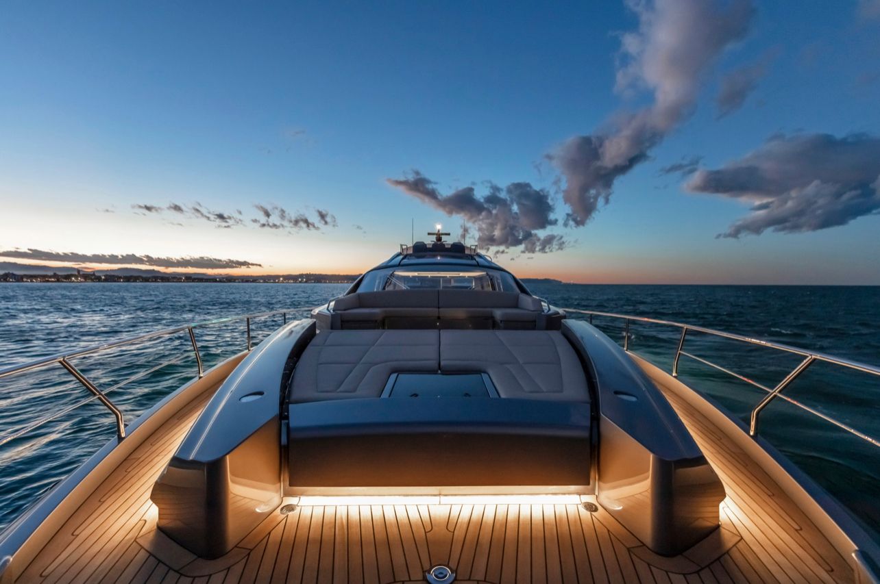 Pershing 8X with Seabob - 80ft/24m (2021) - Yacht
