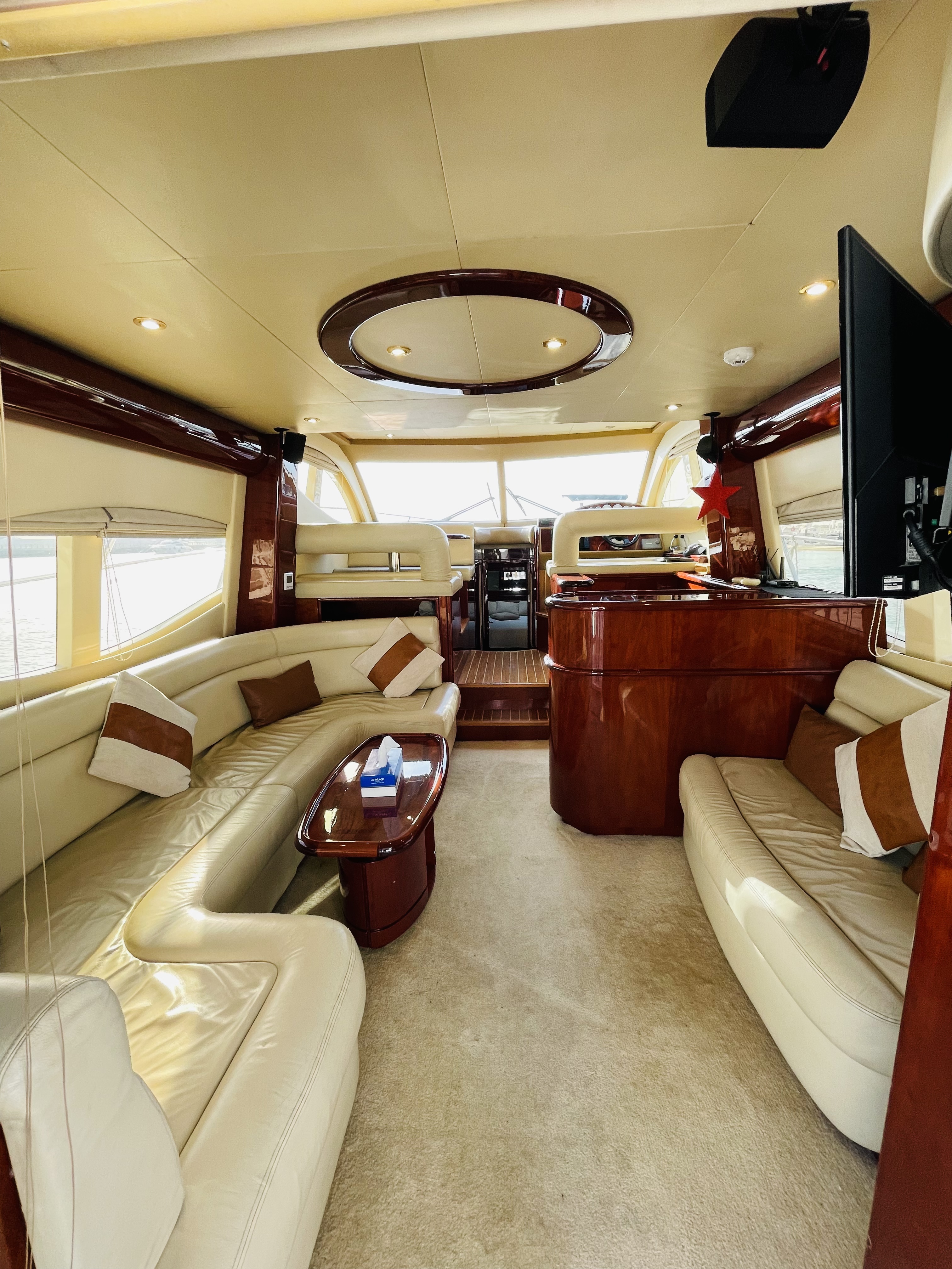 Majesty 50 - 50ft/15m (2009) - Yacht