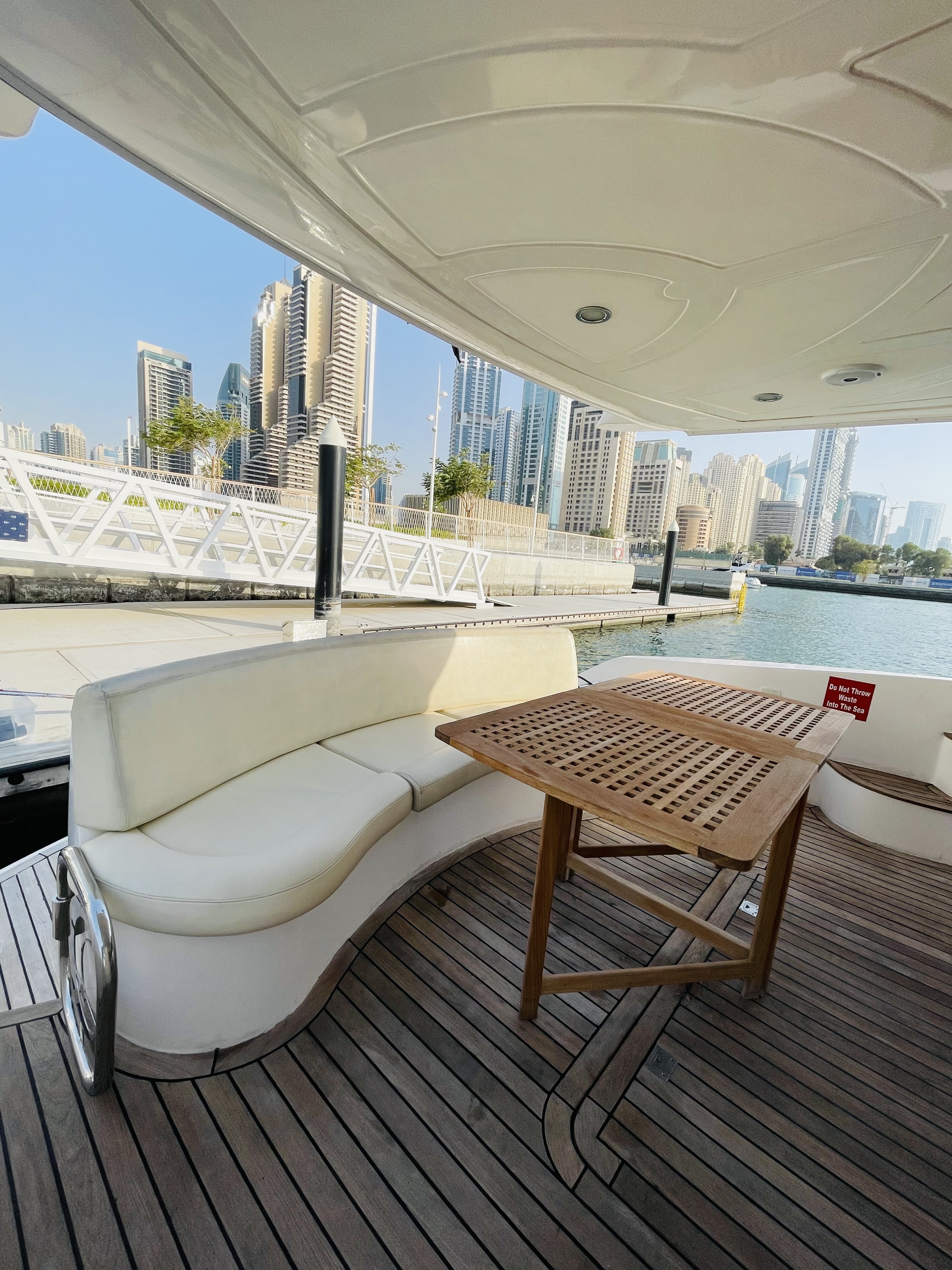 Majesty 50 - 50ft/15m (2009) - Yacht