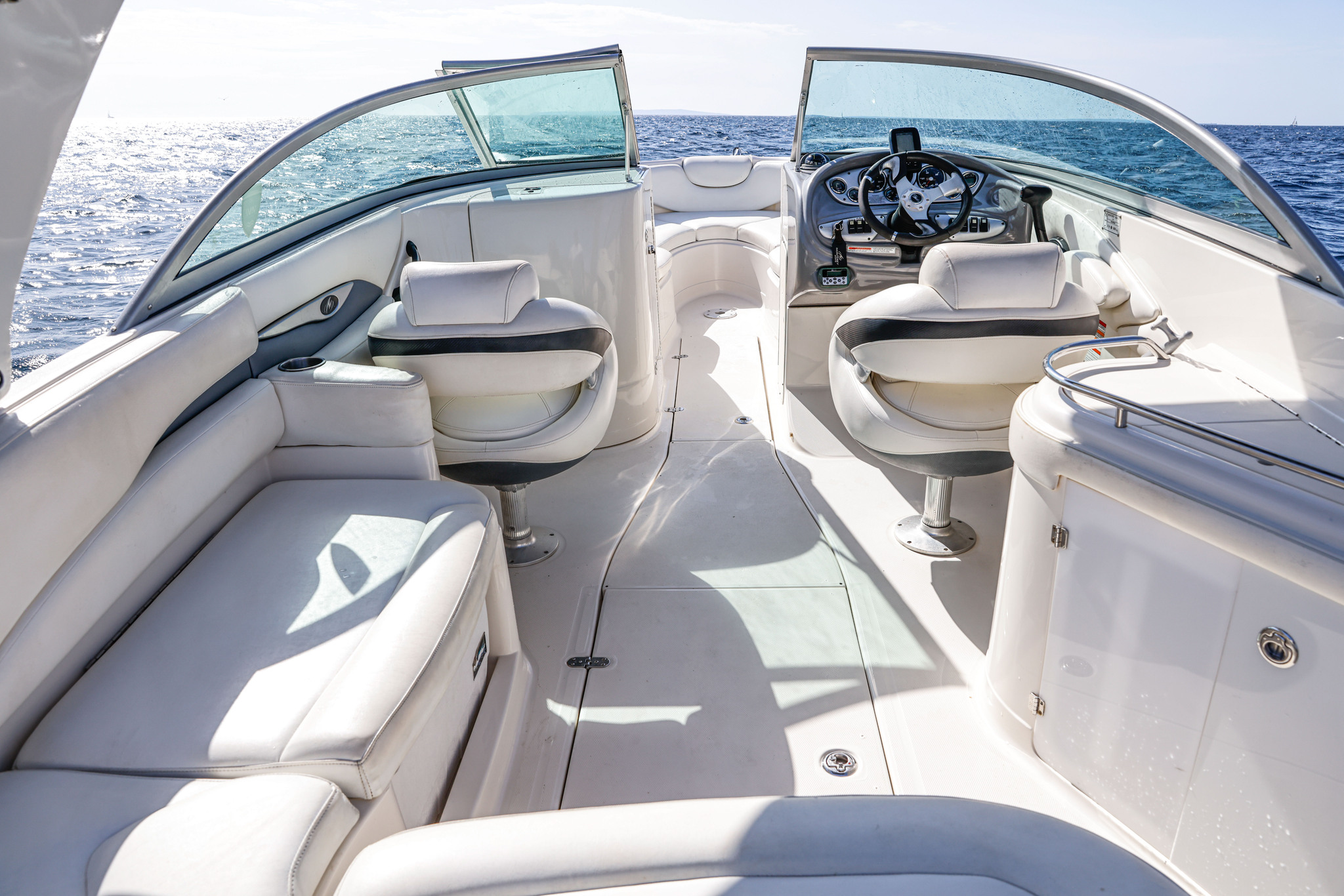 Monterey 278 SS (Xatona) - 30ft/9m (2022) - Motorboat