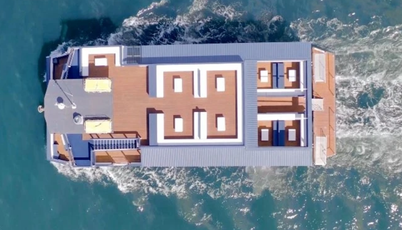 Le Bleu up to 240 guests! - 100ft/30m - Houseboat