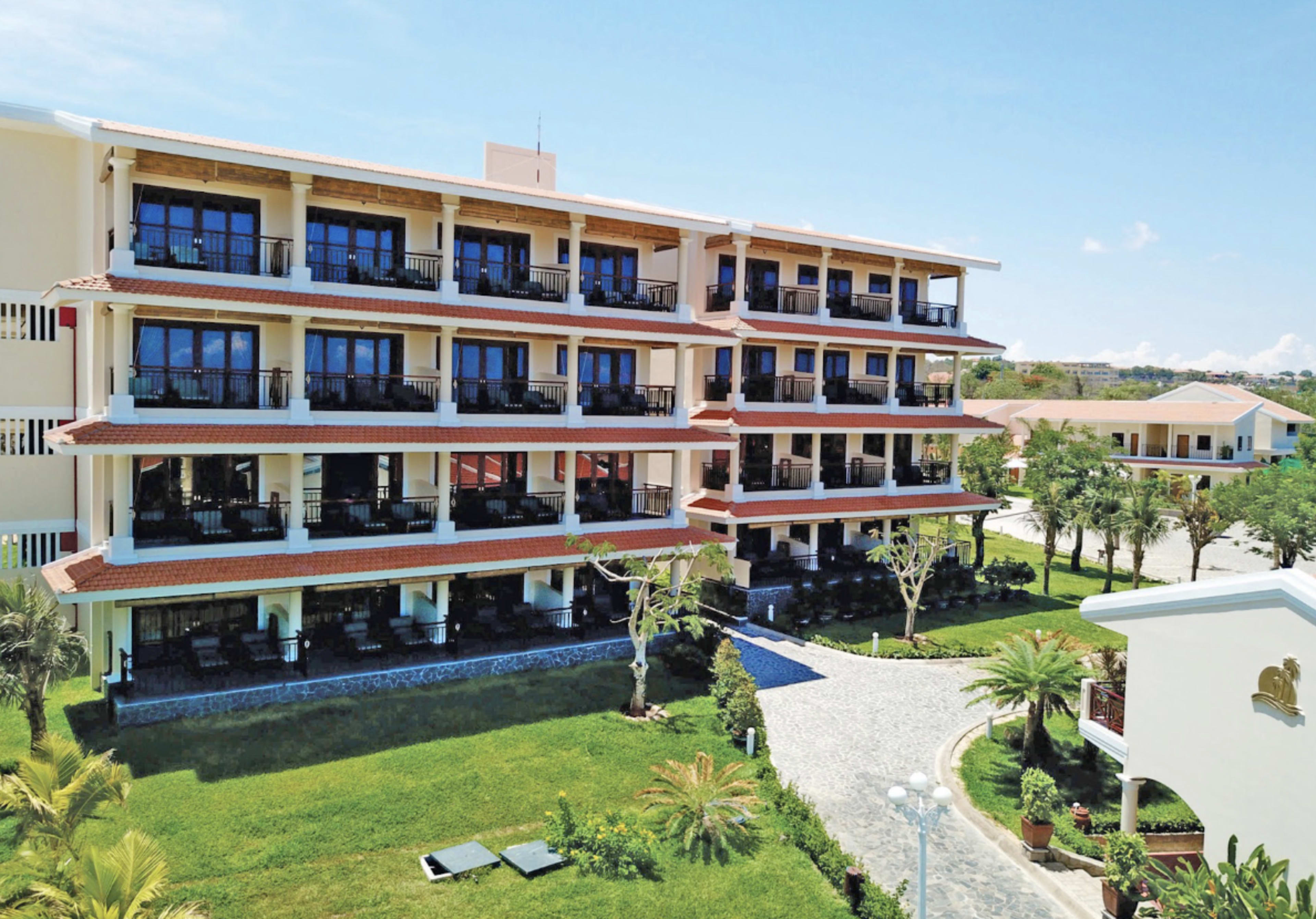 Grand Deluxe Garden View