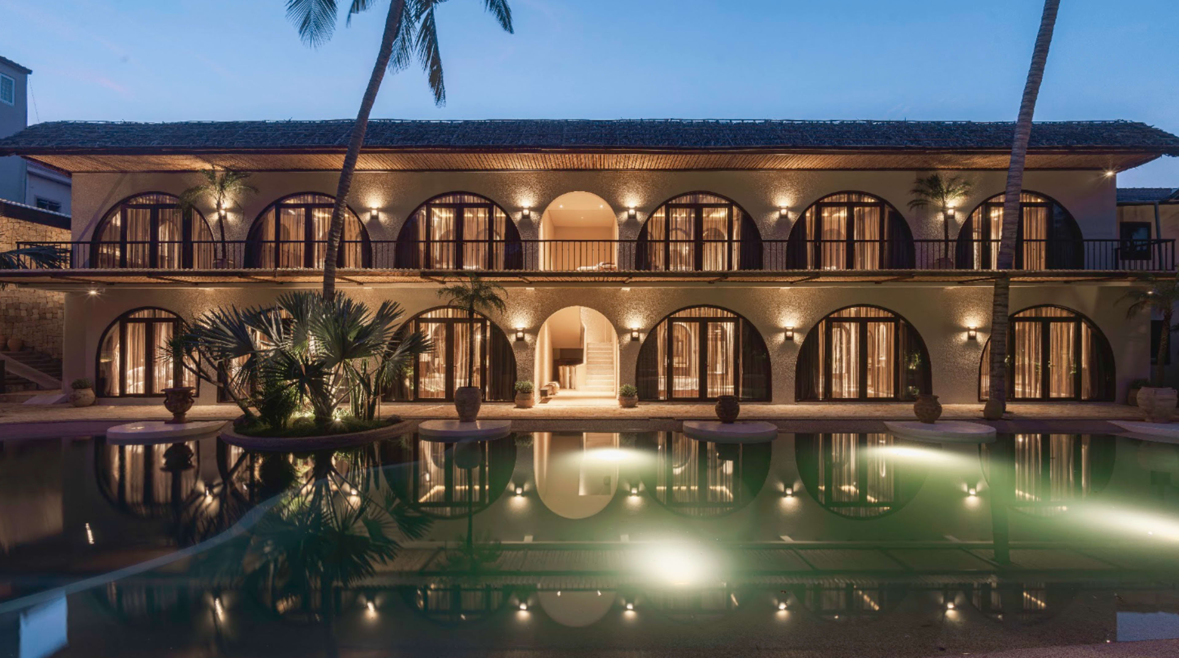 Deluxe Pool View