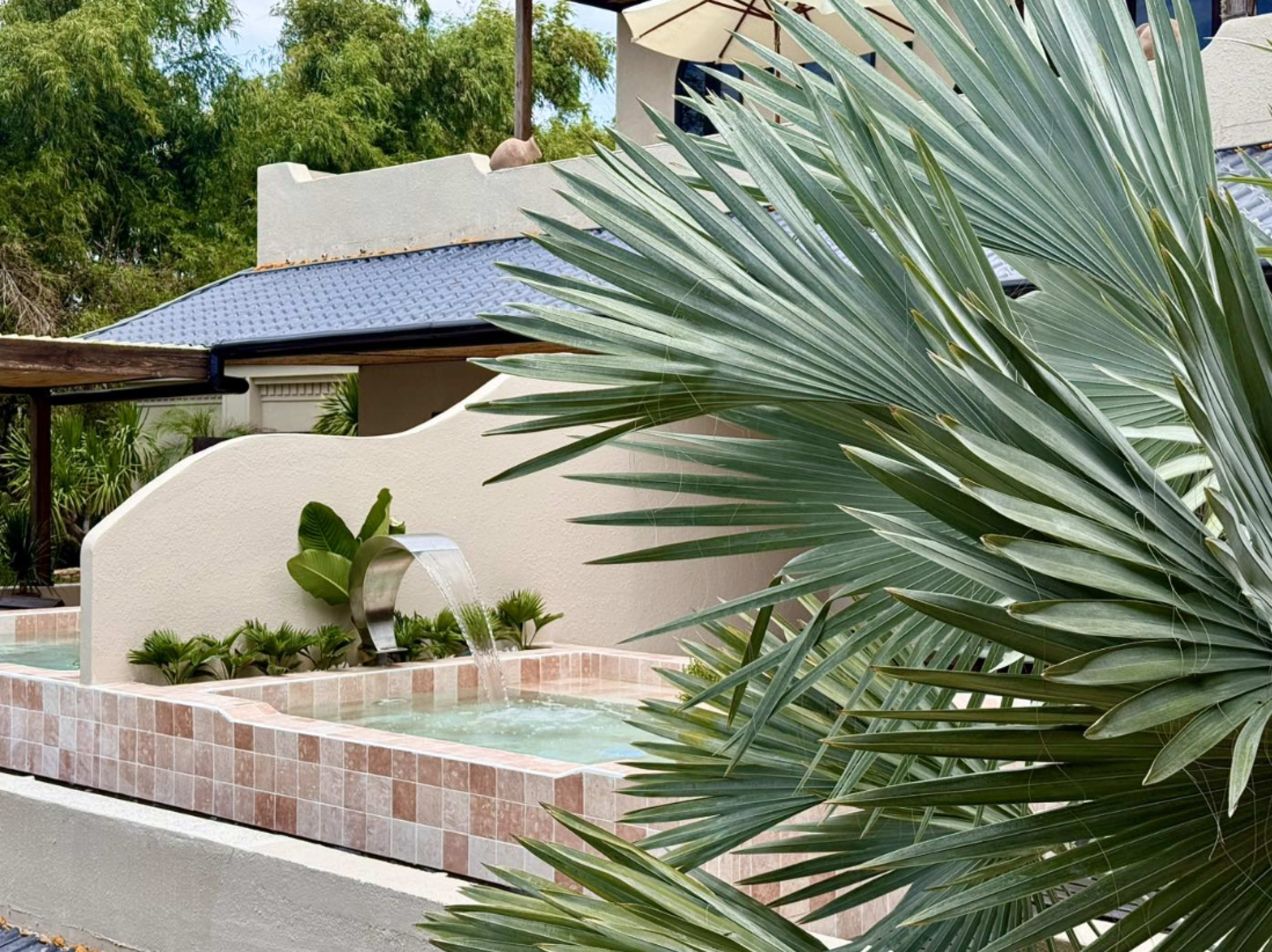 Luxury Pool View