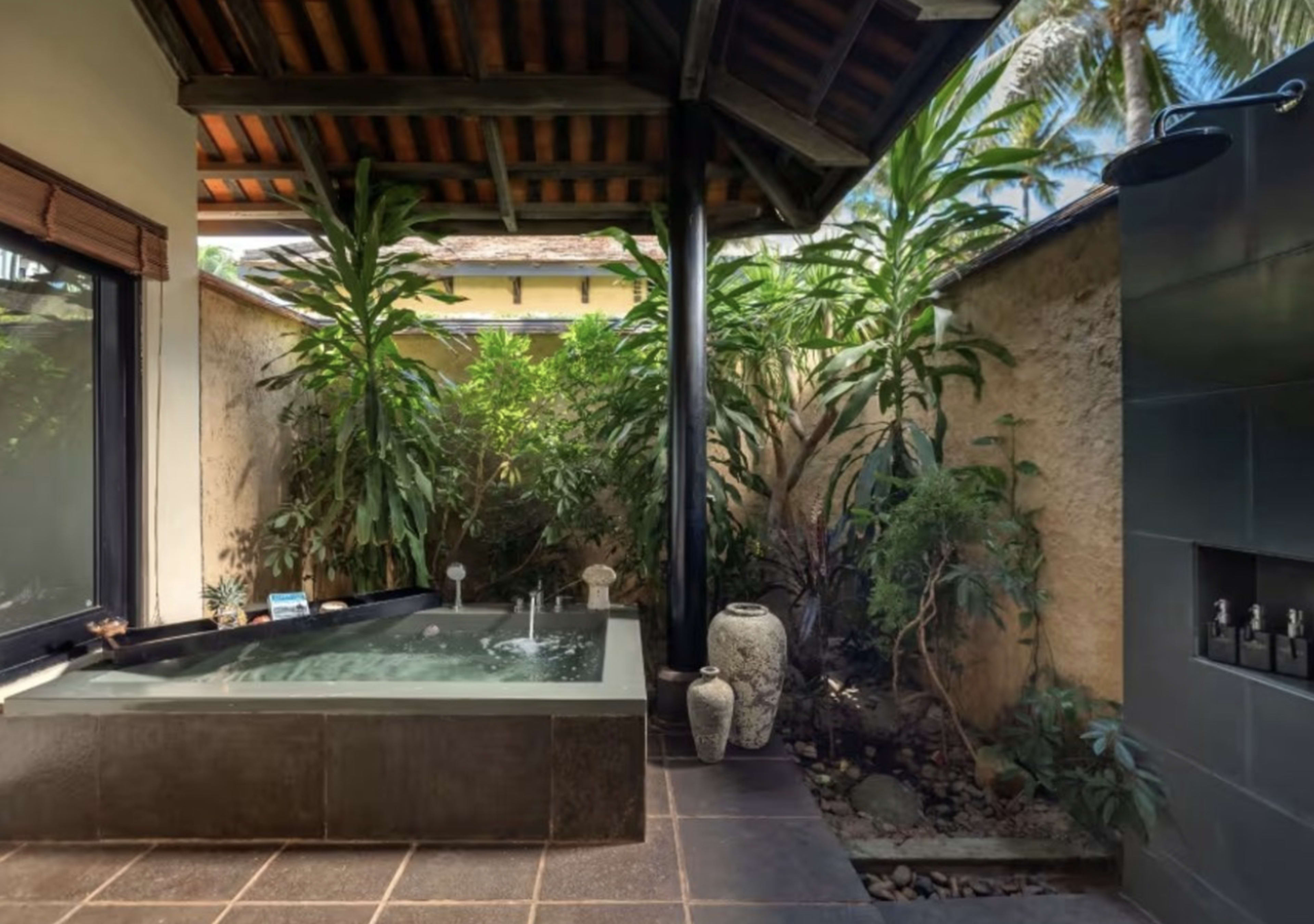 One Bedroom Beachfront Pool Villa