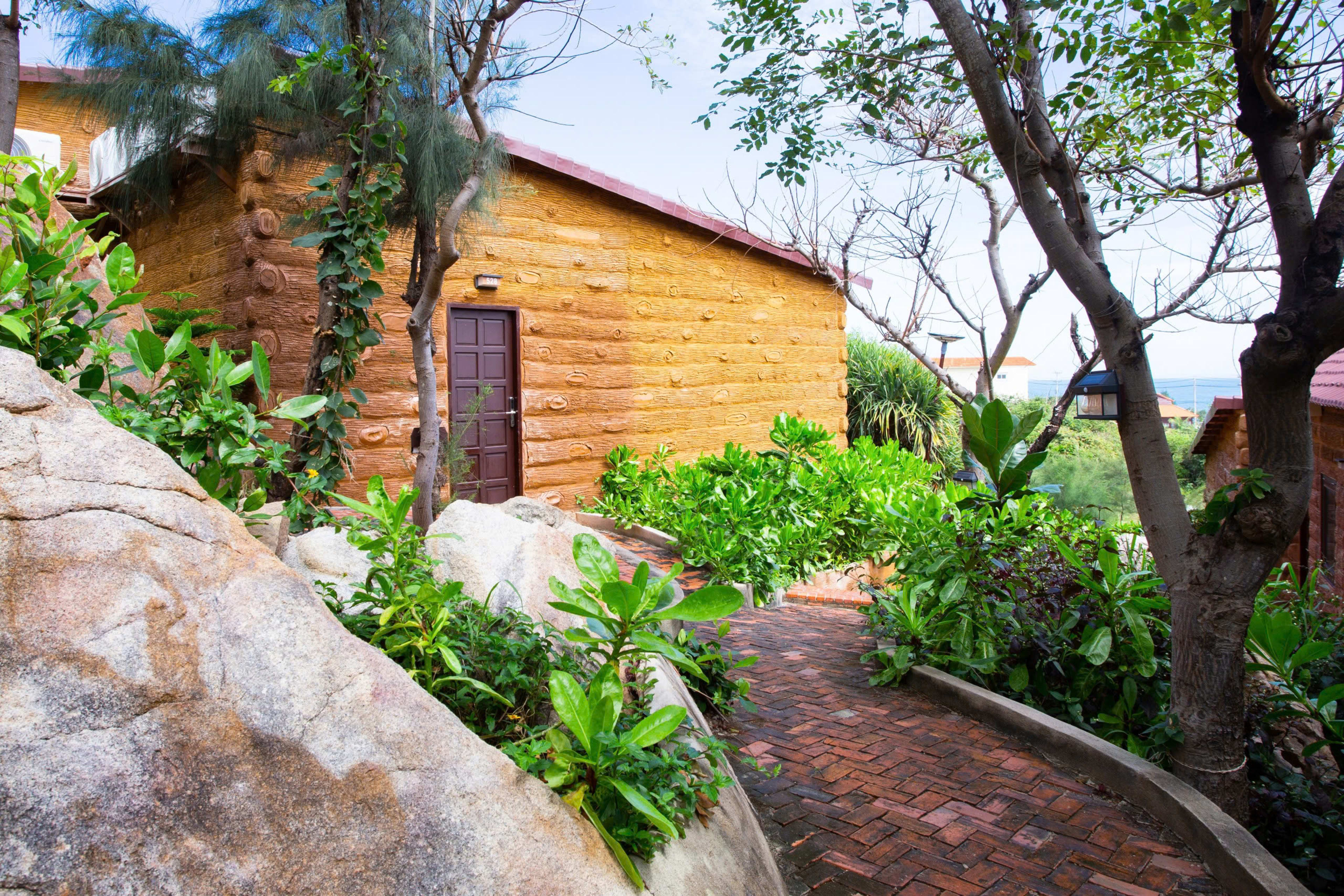Deluxe Garden View