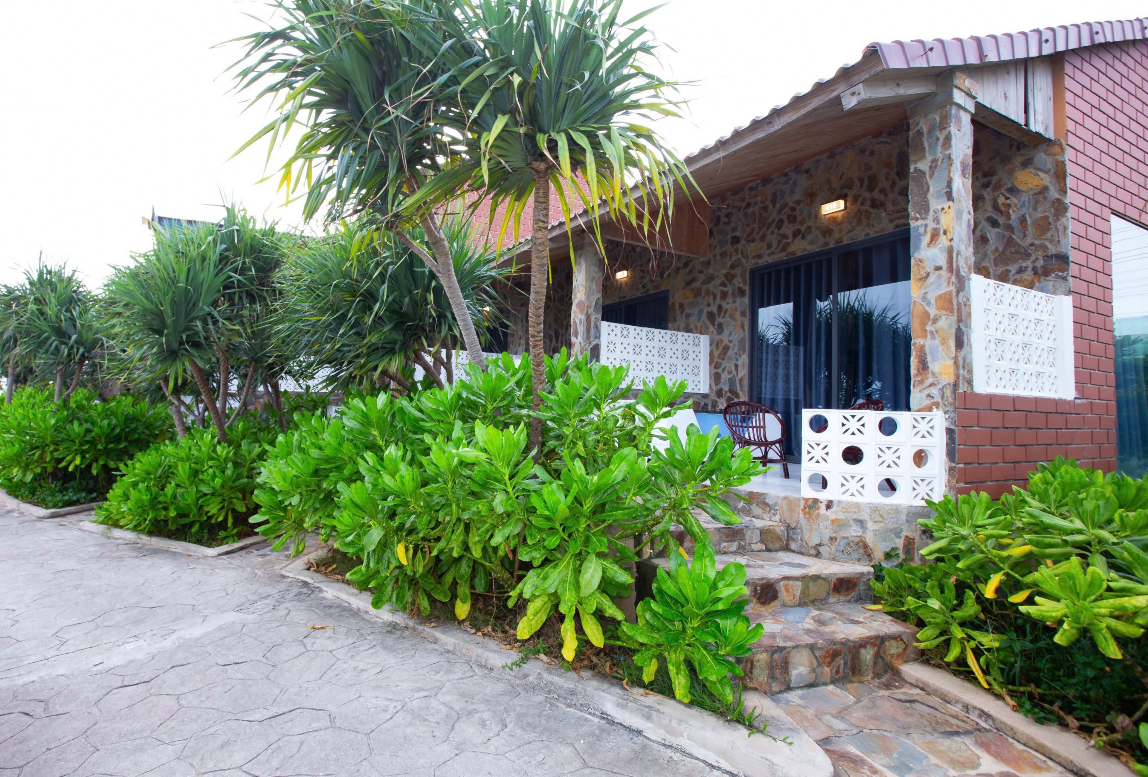Adora Beachfront Suite