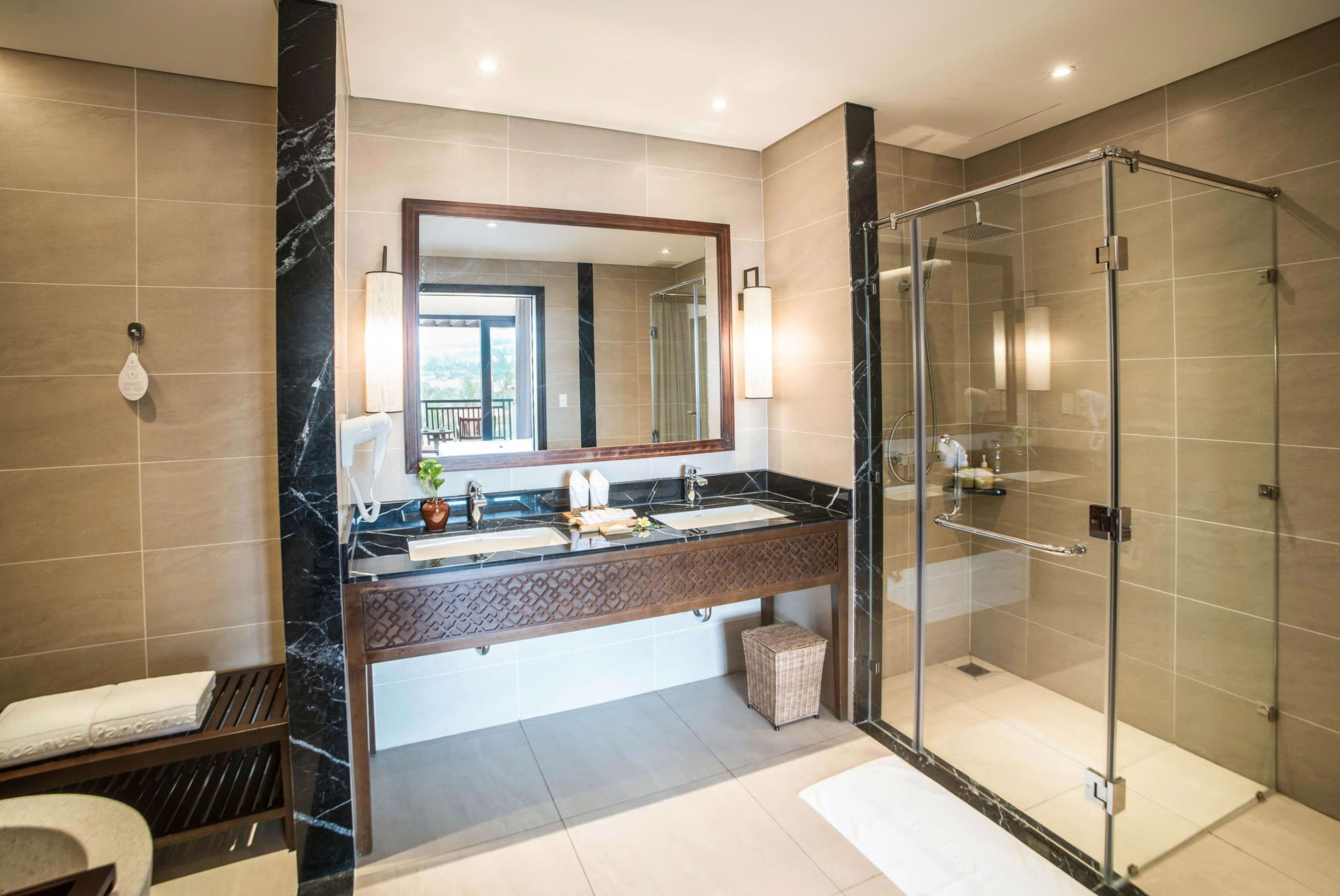 Signature Suite