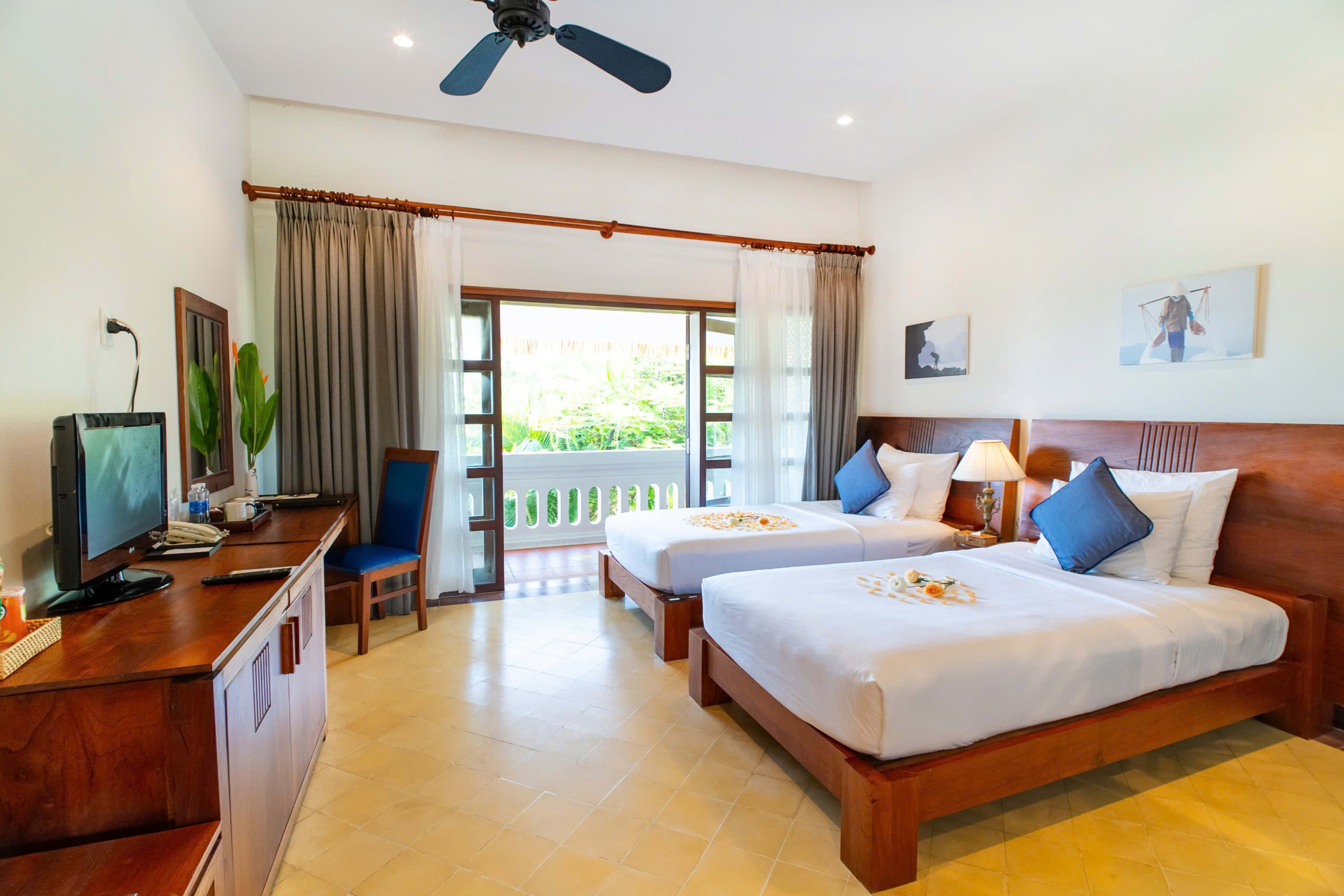 Premier Deluxe Garden View
