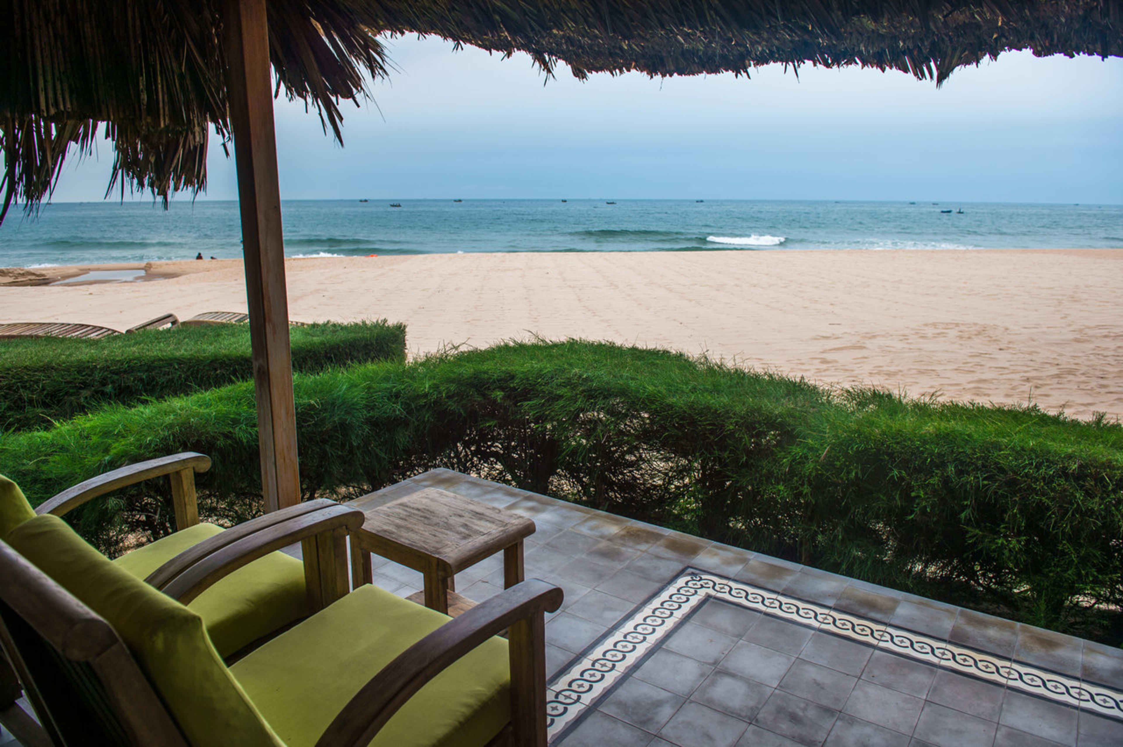 Deluxe Beachfront Bungalow