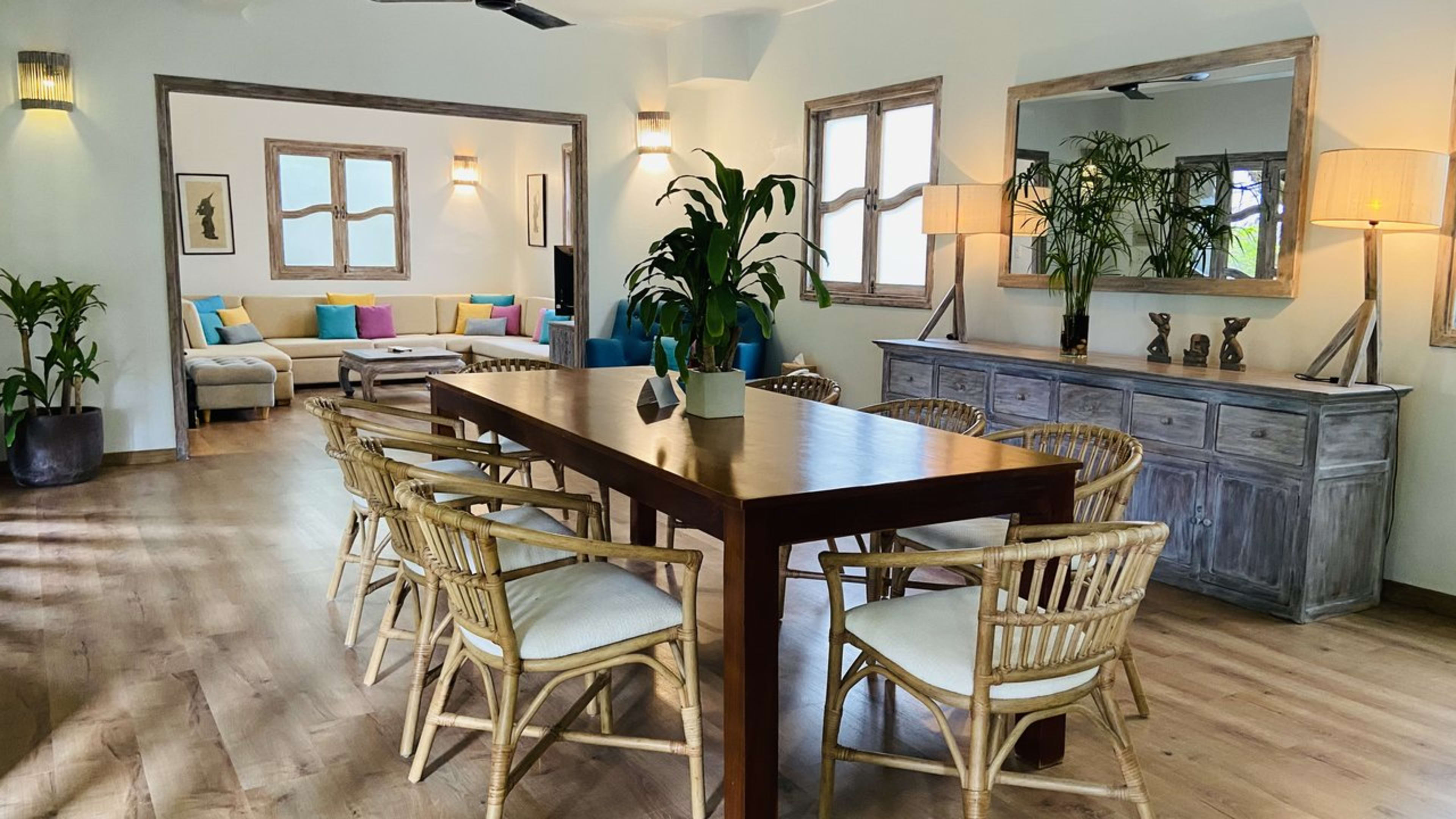 4 Bedrooms Family Villa